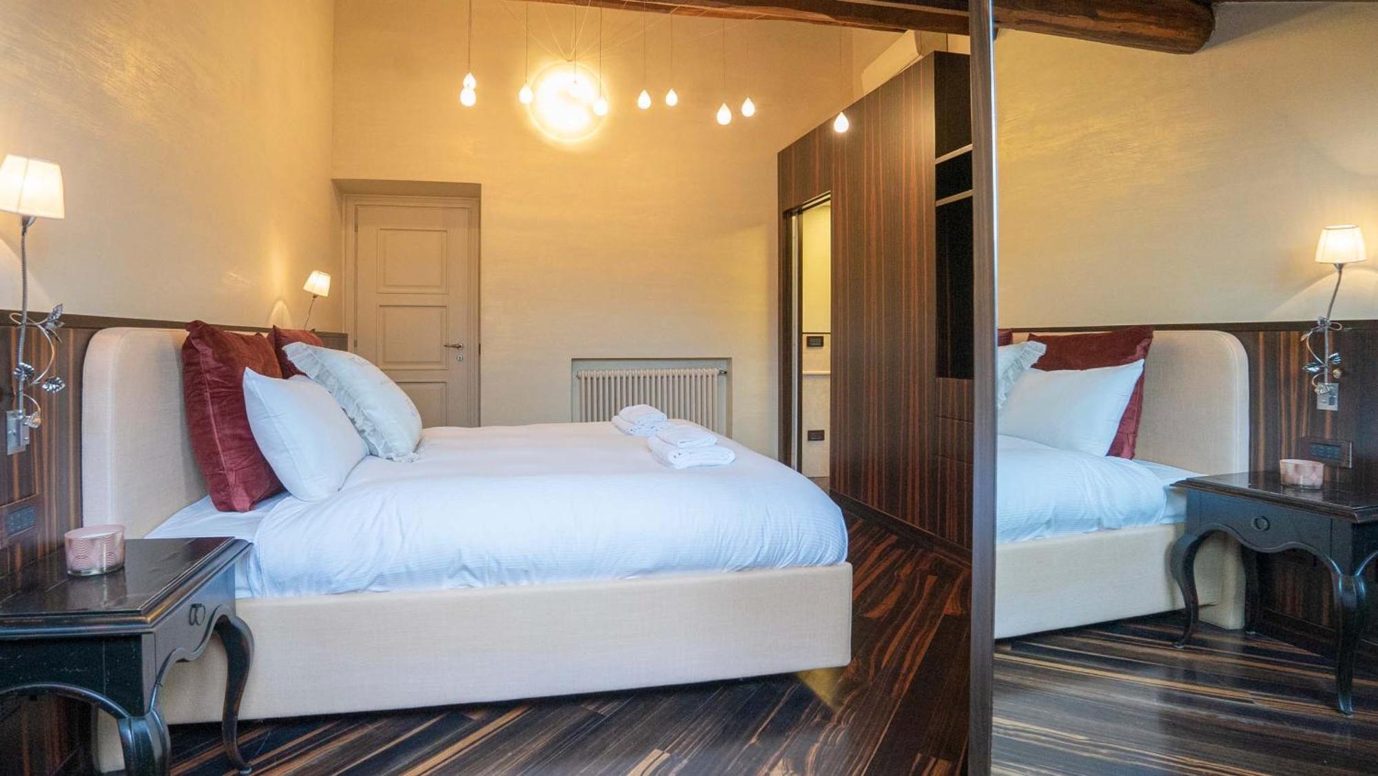 Piazza Venezia Charming Apartments With View ローマ エクステリア 写真